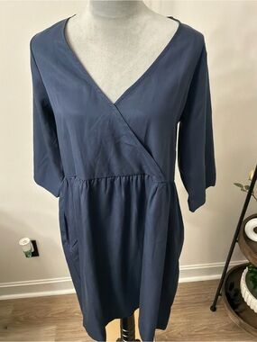 LA Relaxed Elegant Navy V-Neck Wrap Midi Dress